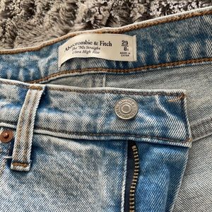 Abercrombie The 90s Ultra High Rise Straight Jeans